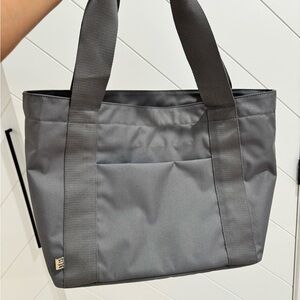 BEIS new w/out tags Beisics tote in grey